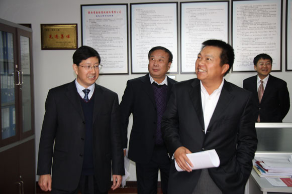 柯卡生主任視察信托部門