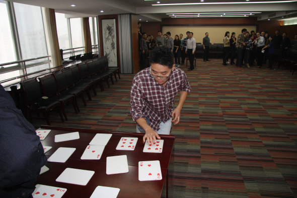 《團(tuán)隊密碼》-室內(nèi)素質(zhì)拓展訓(xùn)練