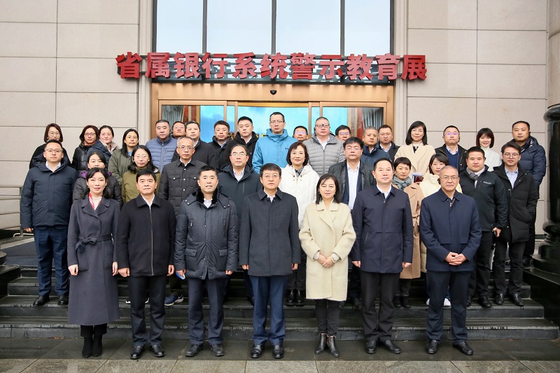 151702612963363422.jpg 4c413c8e5b8e0e808f2a0d09b5afd38.jpg