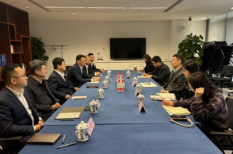 3月27日 公司黨委書記、董事長姚衛(wèi)東帶隊拜訪中國信托業(yè)協(xié)會黨委書記劉峰.jpg